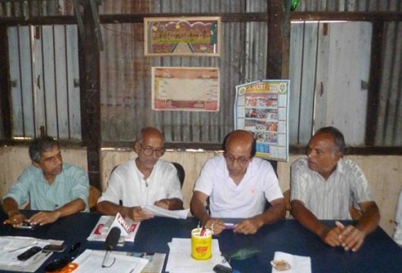 Kamalpur: Pre-2006 pensioners protested the State government’s deprivation strongly Kamalpur: Pre-2006 pensioners protested the State government’s deprivation strongly
